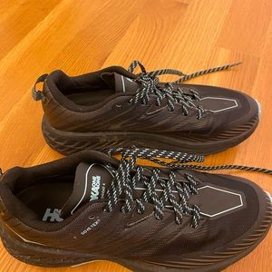 Hoka speedgoat gtx (water resistant) hiking trail shoes size womens 9B